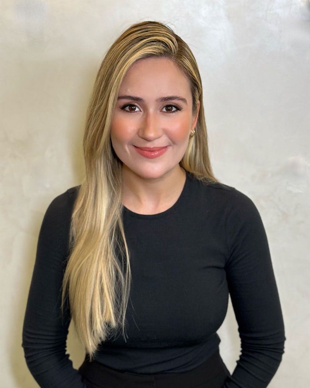 Eliza — Makeup Artist at Warren Tricomi. Specializes in brow & makeup