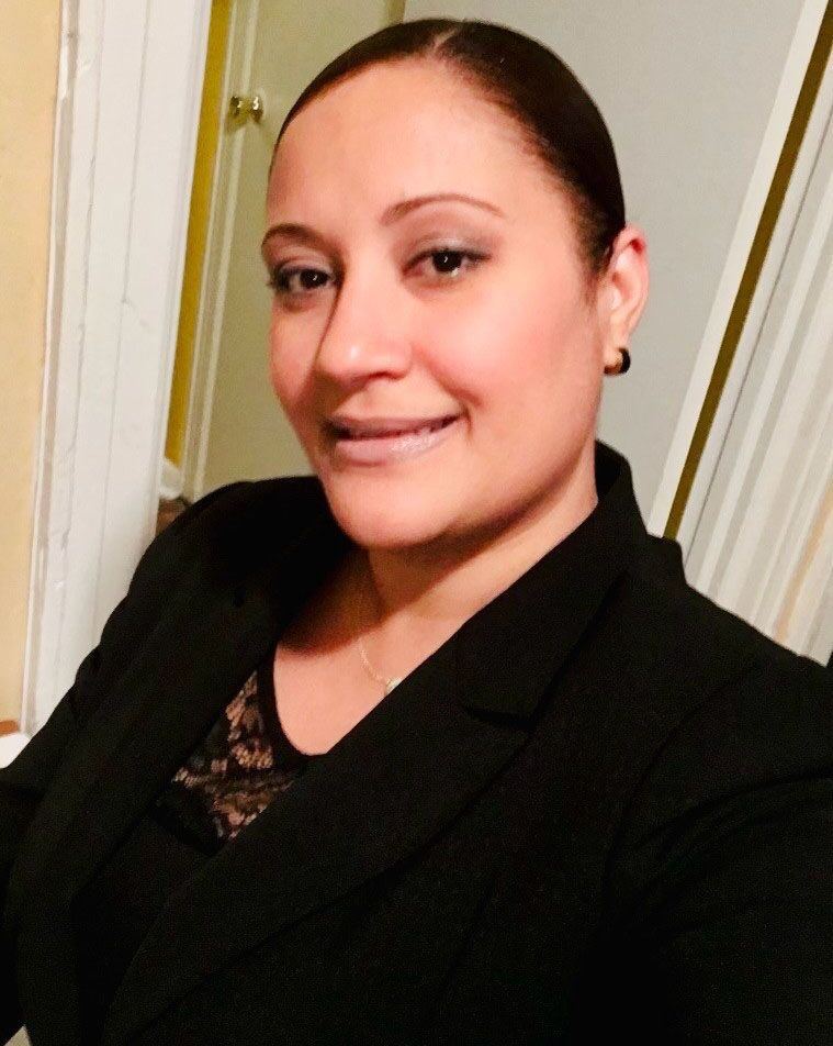 Theani — Nail & Wax Artist at Warren Tricomi. Specializes in nails